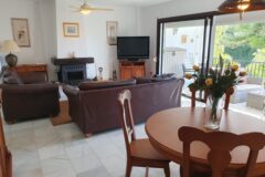 APARTAMENTO en PLANTA ALTA de 2 Dormitorios, 2 Cuartos de Baño en PATIO LOS NARANJOS, Cerca de Bolera, Club de Tenis y Golf